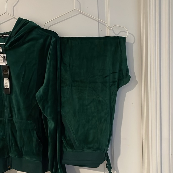 Brand new women set green so fabulous - Picture 4 of 7